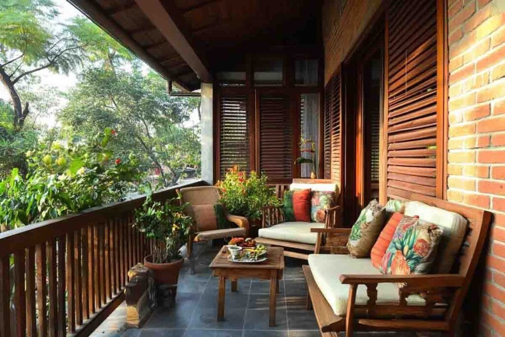 Balcony & Home Corner Décor